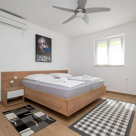 By The Sea - Paklenica - 6580 Starigrad Paklenica