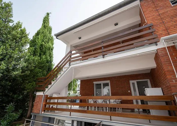 By The Sea - Paklenica - 6580 *